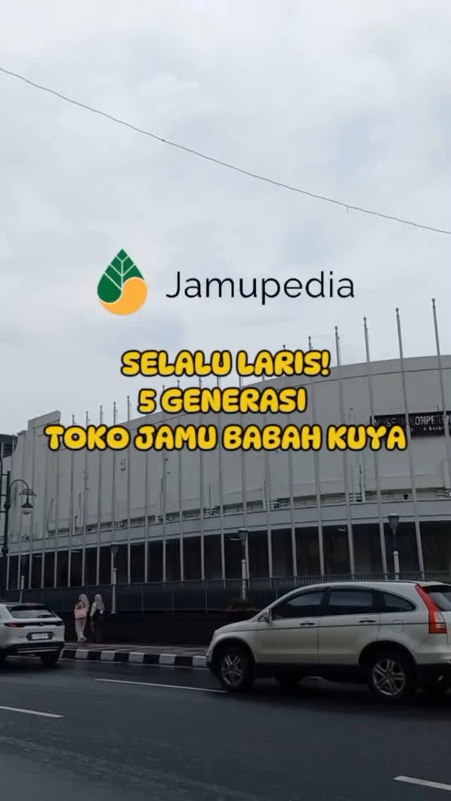 Toko Jamu @babahkuyabandung merupakan toko jamu legendaris yang berdiri sejak tahun 1838.

Toko Jamu Babah Kuya terletak di belakang Pasar Baru, tepatnya di Jalan Pasar Barat No. 44, Kecamatan Andir, Kota Bandung, Jawa Barat.

Hingga kini, Toko Jamu Babah Kuya sudah 5 generasi  menyediakan jamu bagi masyarakat. Tak hanya menjual jamu, disini juga merekomendasikan jamu sesuai keluhan loh Sob.

#jamu #babahkuya #bandung #fyp